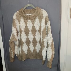 Entro Beige and White Crewneck Sweater